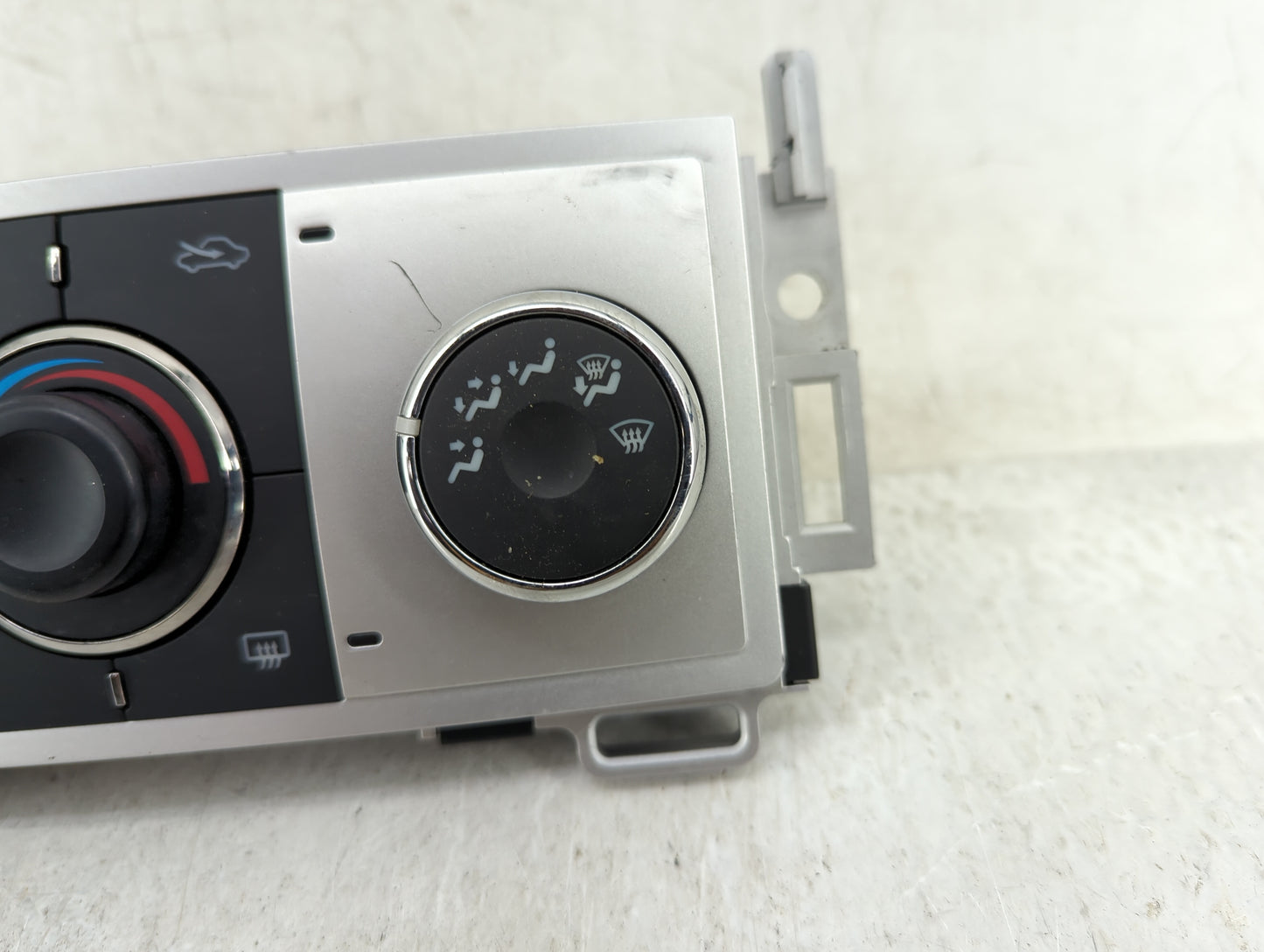2008-2012 Chevrolet Malibu Climate Control Module Temperature AC/Heater Replacement P/N:28251428 Fits OEM Used Auto Parts - 