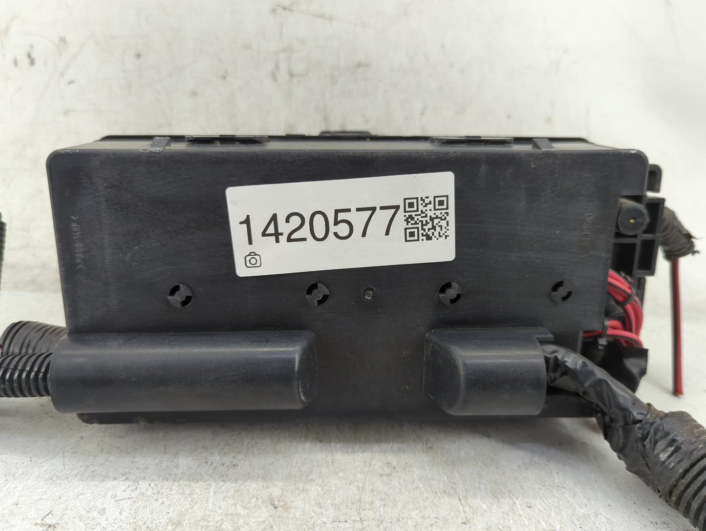 2009-2012 Chevrolet Malibu Fusebox Fuse Box Panel Relay Module P/N:20822695 20822689 Fits Fits 2009 2010 2011 2012 OEM Used 