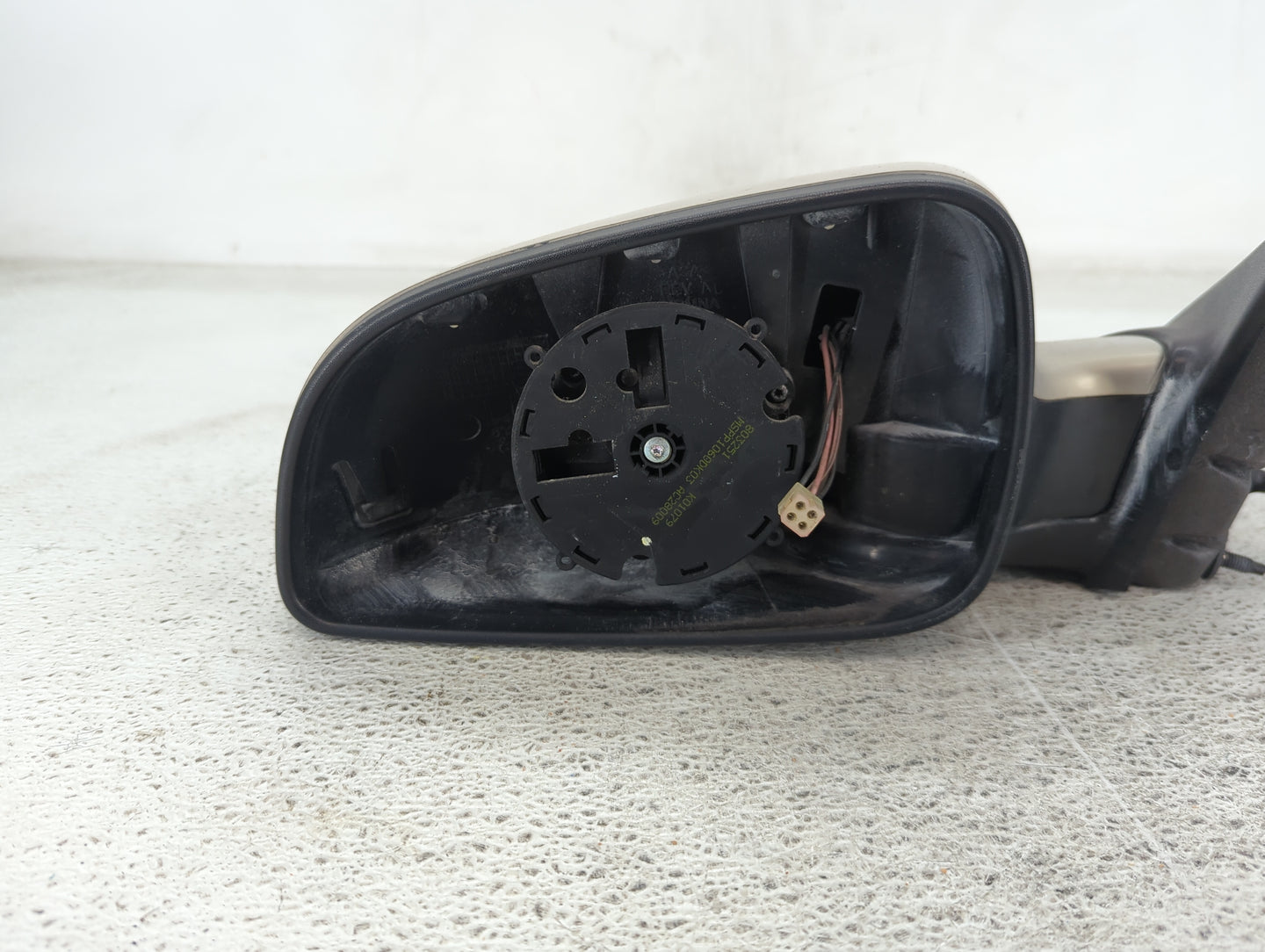 2008-2012 Chevrolet Malibu Driver Side View Mirror - Left Door Mirror OEM Used - Oemusedautoparts1.com