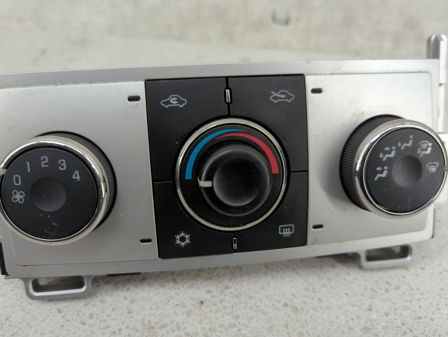 2008-2012 Chevrolet Malibu Climate Control Module Temperature AC/Heater Replacement P/N:28272781 Fits OEM Used Auto Parts - 