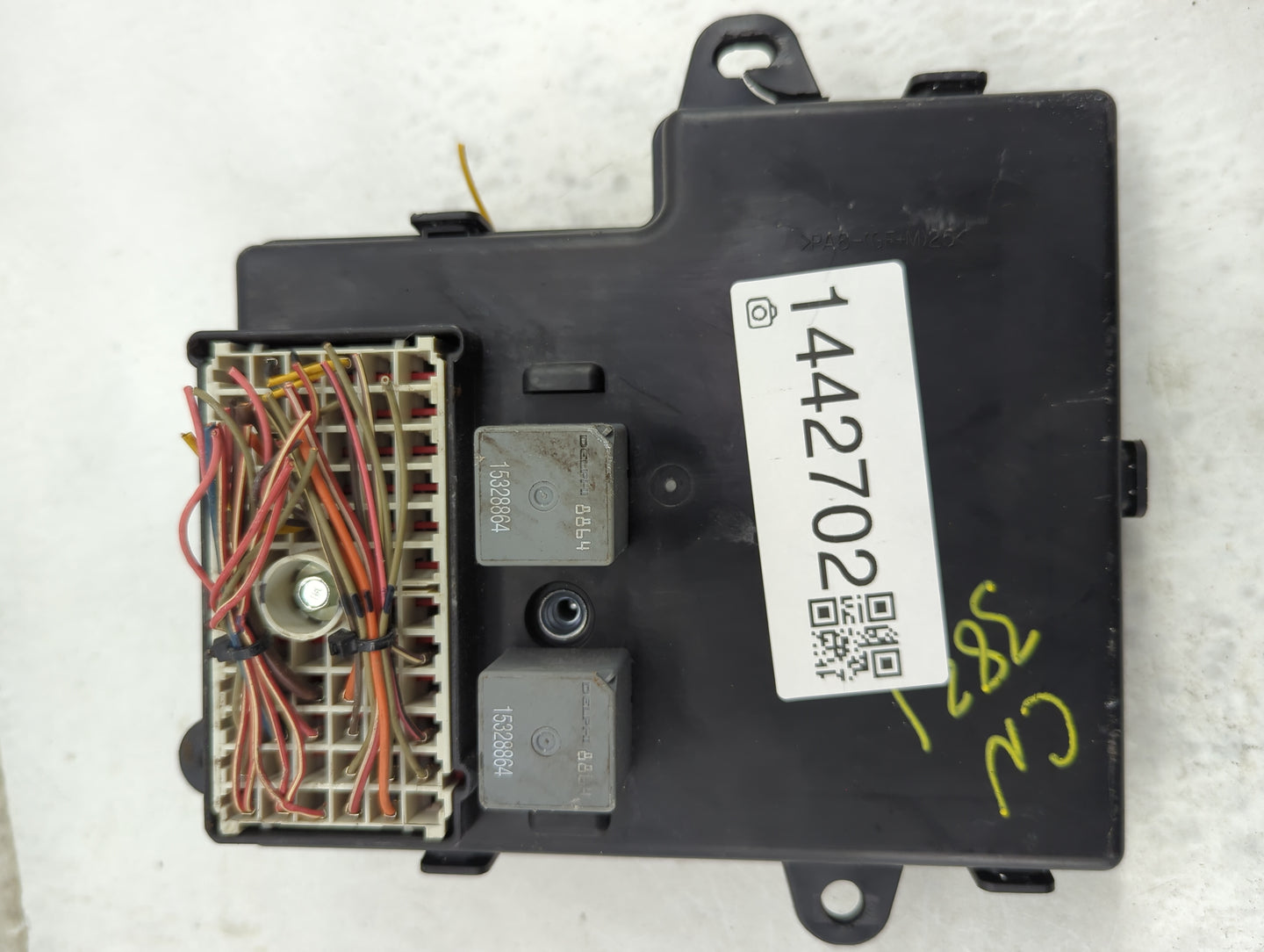 2010-2012 Chevrolet Malibu Body Control Module Bcm Inner Cabin Fuse Box 1442702 - Oemusedautoparts1.com