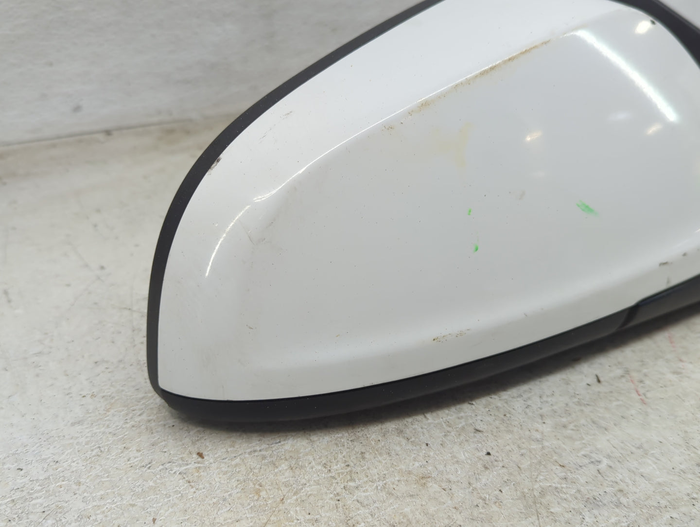 2008-2012 Chevrolet Malibu Passenger Side View Mirror - Right Door Mirror OEM Used - Oemusedautoparts1.com