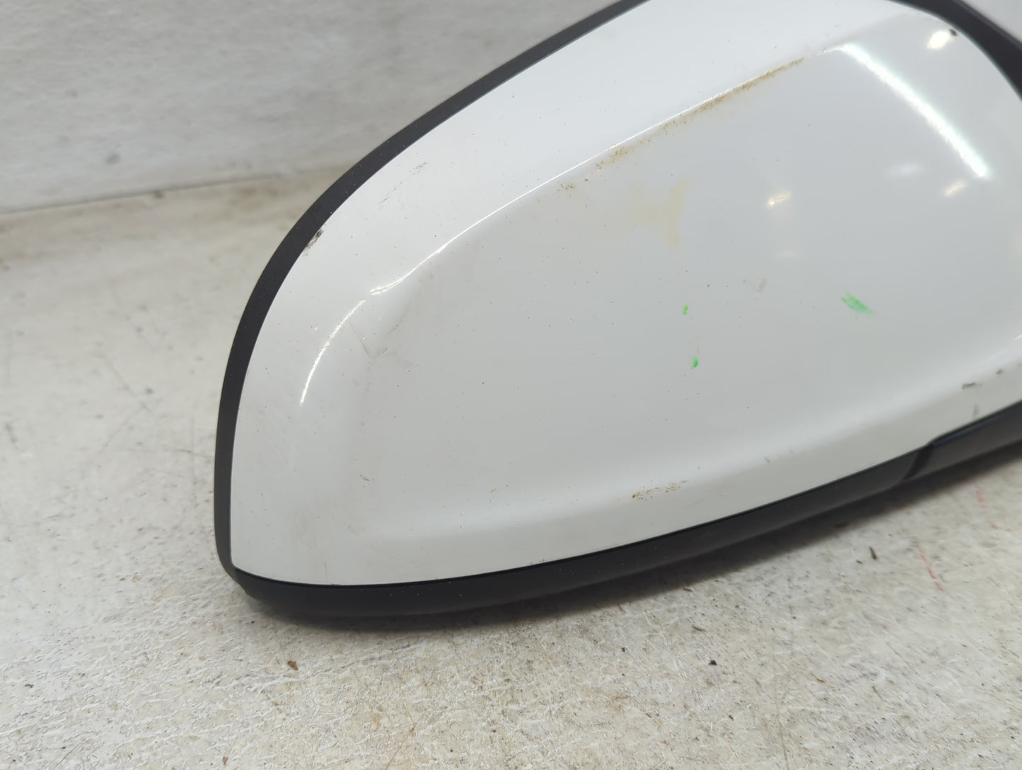 2008-2012 Chevrolet Malibu Passenger Side View Mirror - Right Door Mirror OEM Used - Oemusedautoparts1.com