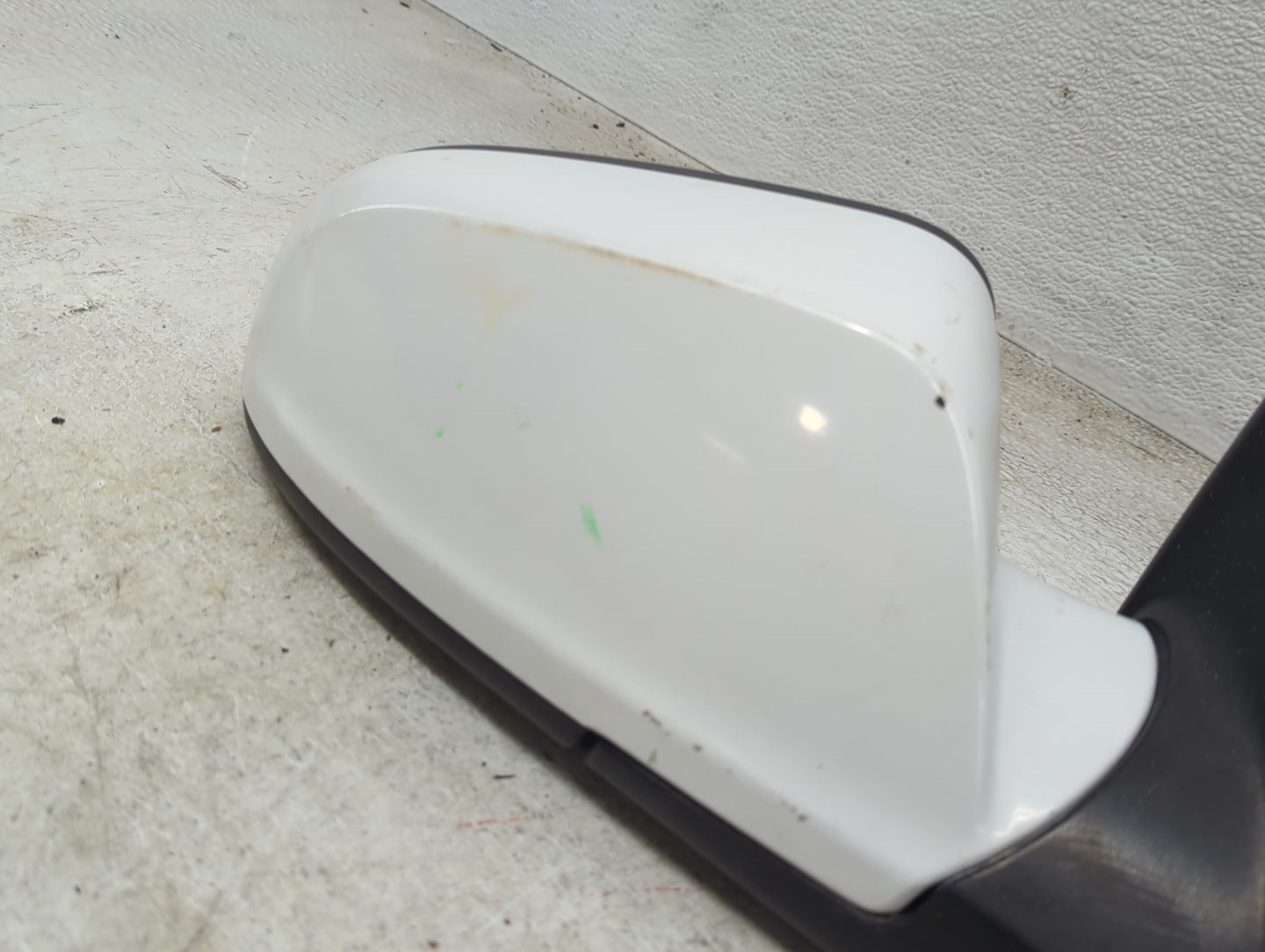 2008-2012 Chevrolet Malibu Passenger Side View Mirror - Right Door Mirror OEM Used - Oemusedautoparts1.com