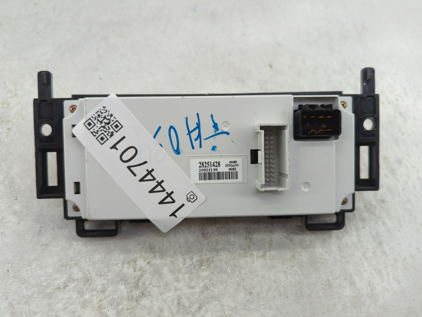 2008-2012 Chevrolet Malibu Climate Control Module Temperature AC/Heater Replacement P/N:28251428 20923130 Fits OEM Used Auto