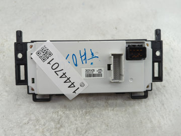 2008-2012 Chevrolet Malibu Climate Control Module Temperature AC/Heater Replacement P/N:28251428 20923130 Fits OEM Used Auto Parts