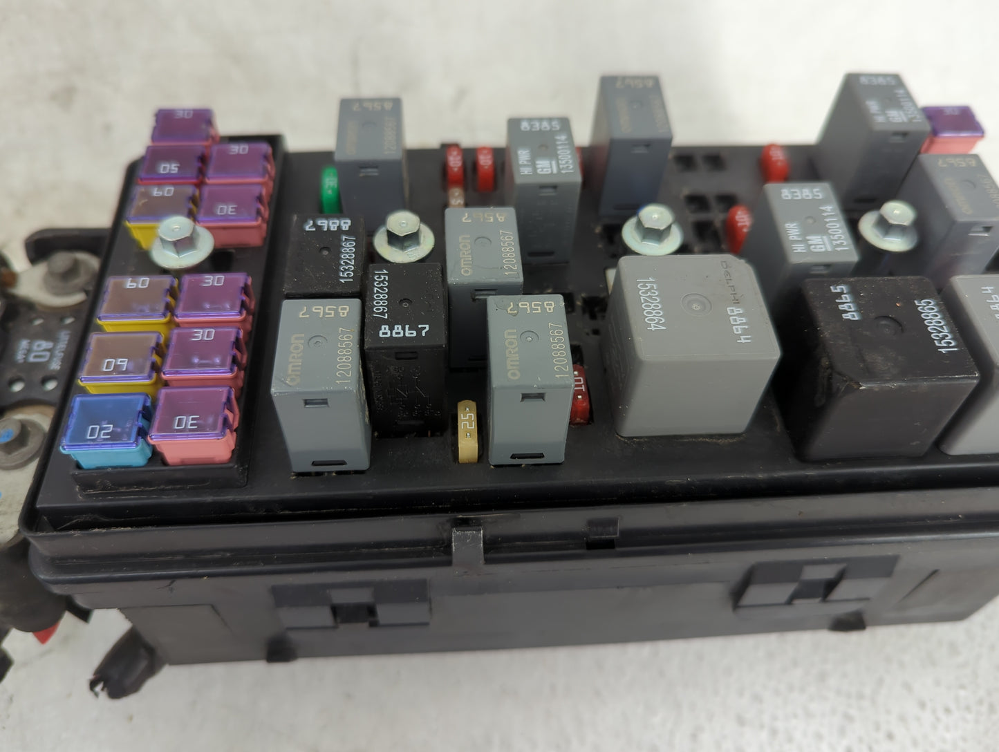 2009-2012 Chevrolet Malibu Fusebox Fuse Box Panel Relay Module Fits Fits 2009 2010 2011 2012 OEM Used Auto Parts - Oemusedau