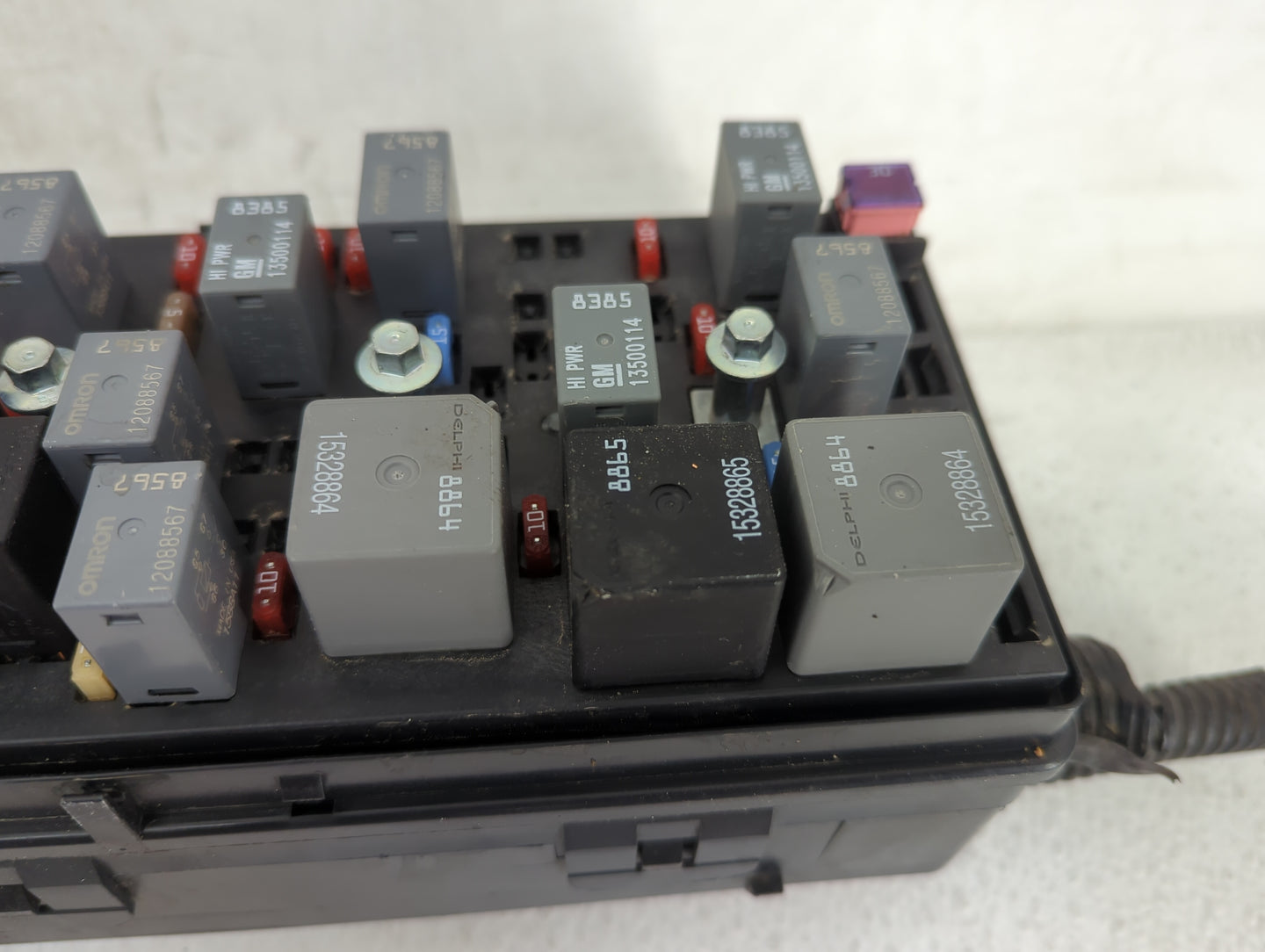 2009-2012 Chevrolet Malibu Fusebox Fuse Box Panel Relay Module Fits Fits 2009 2010 2011 2012 OEM Used Auto Parts - Oemusedau