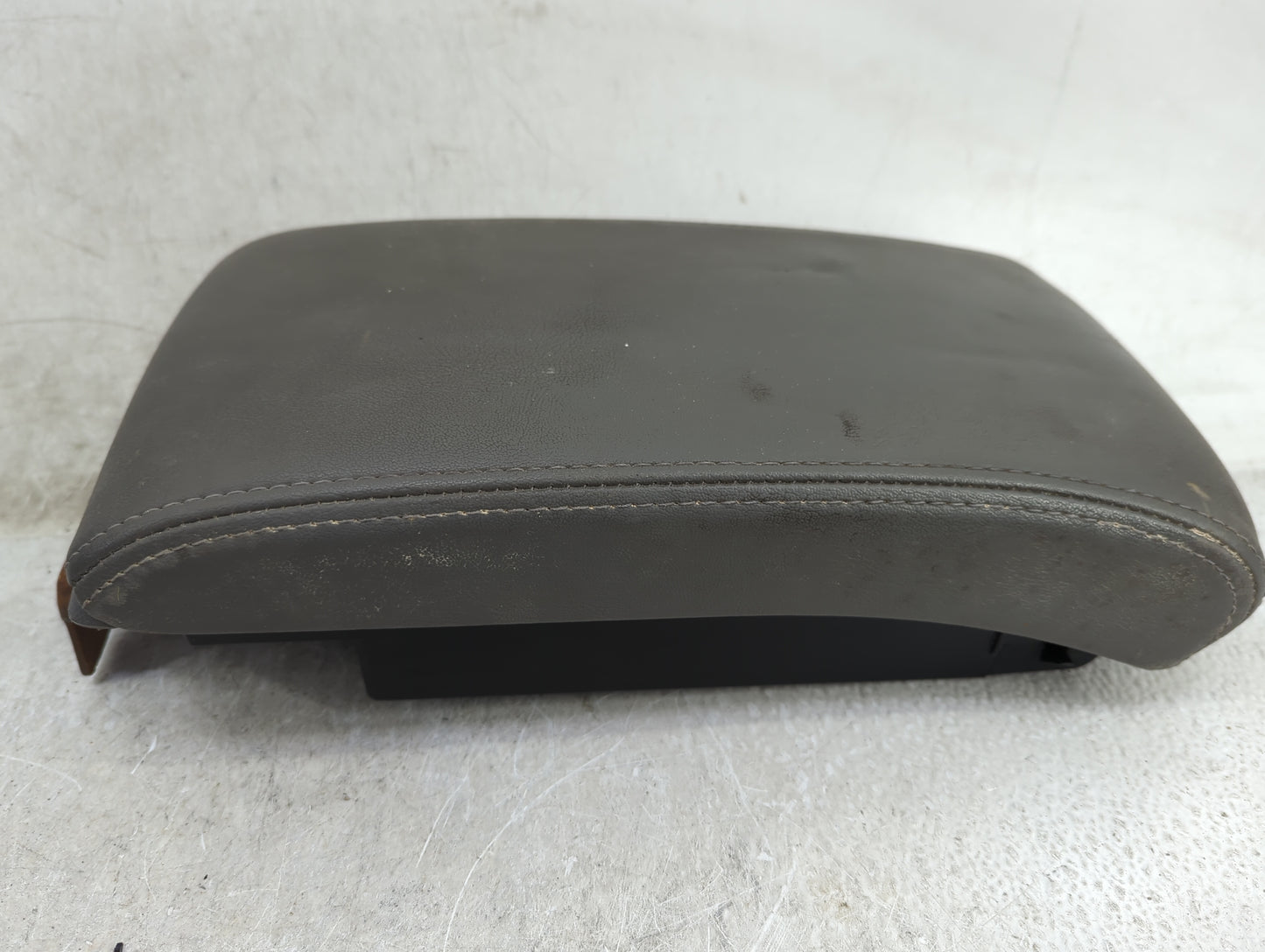 2010 Chevrolet Malibu Center Console Armrest Cover Lid Fits OEM Used Auto Parts - Oemusedautoparts1.com