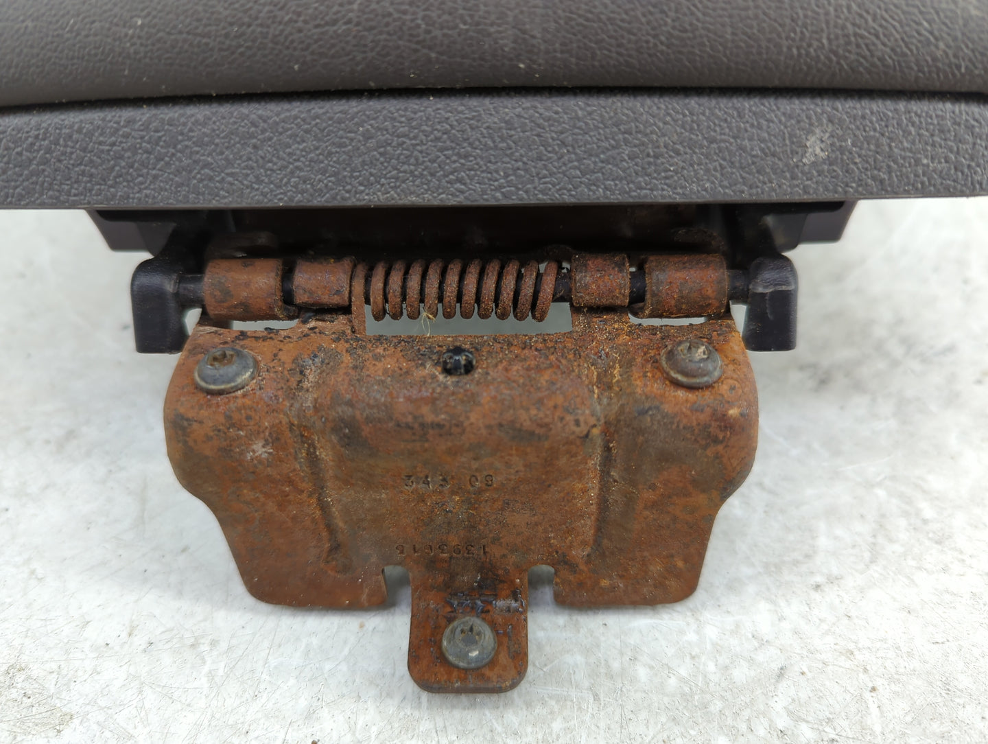 2010 Chevrolet Malibu Center Console Armrest Cover Lid Fits OEM Used Auto Parts - Oemusedautoparts1.com