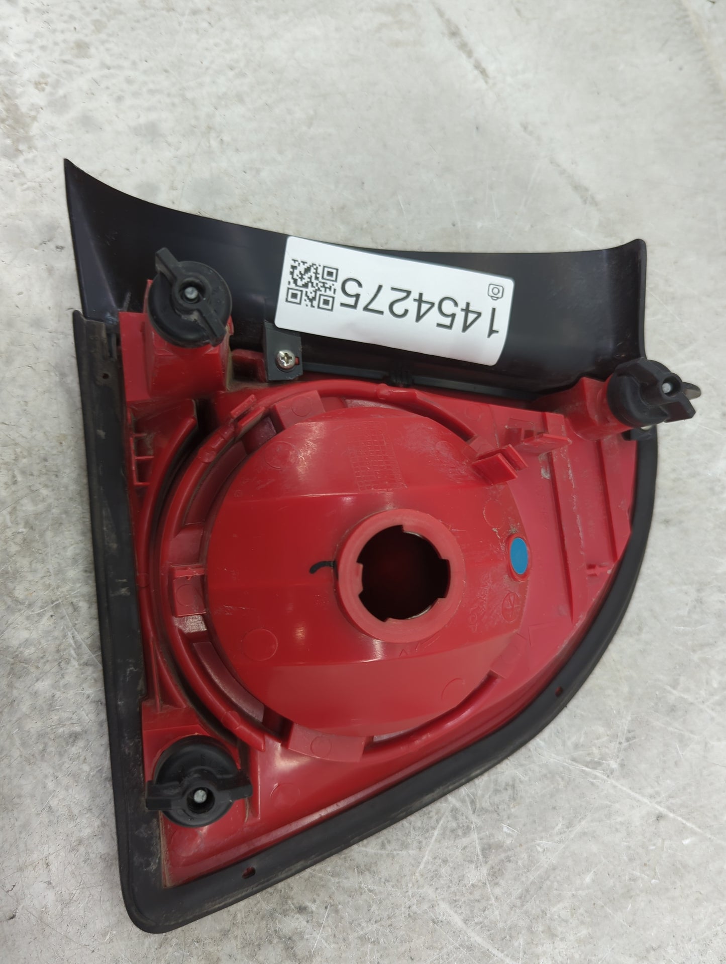 2008-2012 Chevrolet Malibu Tail Light Assembly Driver Left OEM Fits Fits 2008 2009 2010 2011 2012 OEM Used Auto Parts - Oemu