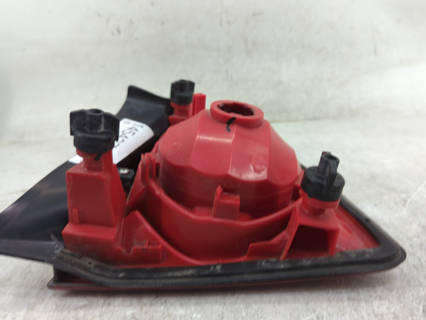 2008-2012 Chevrolet Malibu Tail Light Assembly Driver Left OEM Fits Fits 2008 2009 2010 2011 2012 OEM Used Auto Parts - Oemu