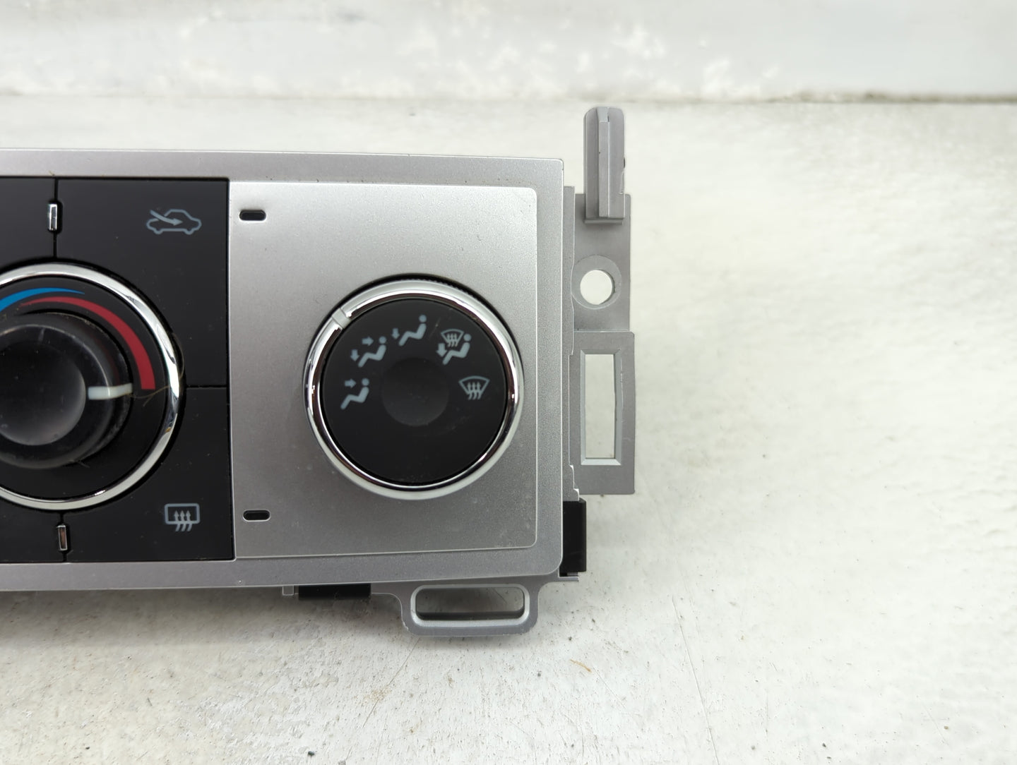 2008-2012 Chevrolet Malibu Climate Control Module Temperature AC/Heater Replacement P/N:28251428 Fits OEM Used Auto Parts - 