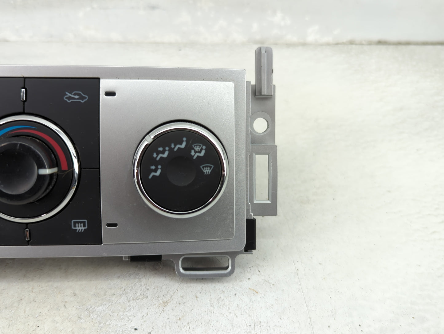 2008-2012 Chevrolet Malibu Climate Control Module Temperature AC/Heater Replacement P/N:28251428 Fits OEM Used Auto Parts - 