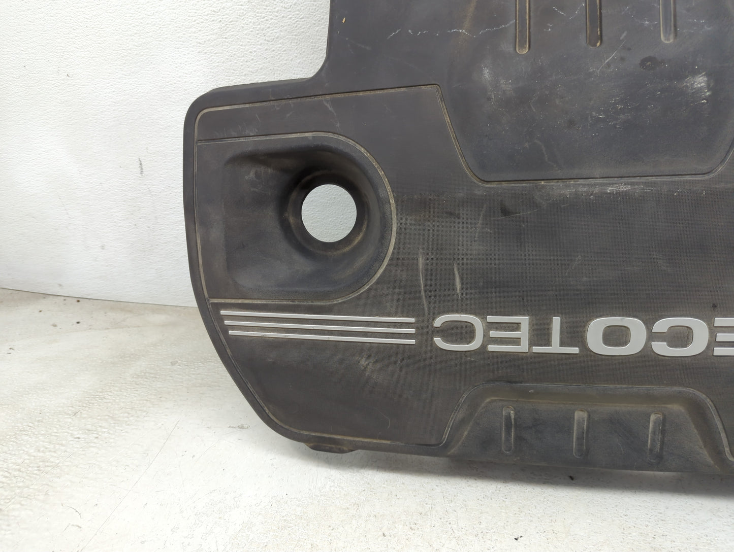 2010 Chevrolet Malibu Engine Cover Black - Oemusedautoparts1.com