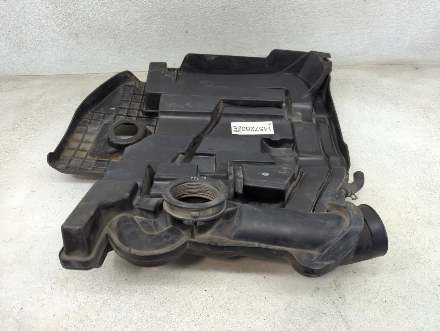 2010 Chevrolet Malibu Engine Cover Black - Oemusedautoparts1.com