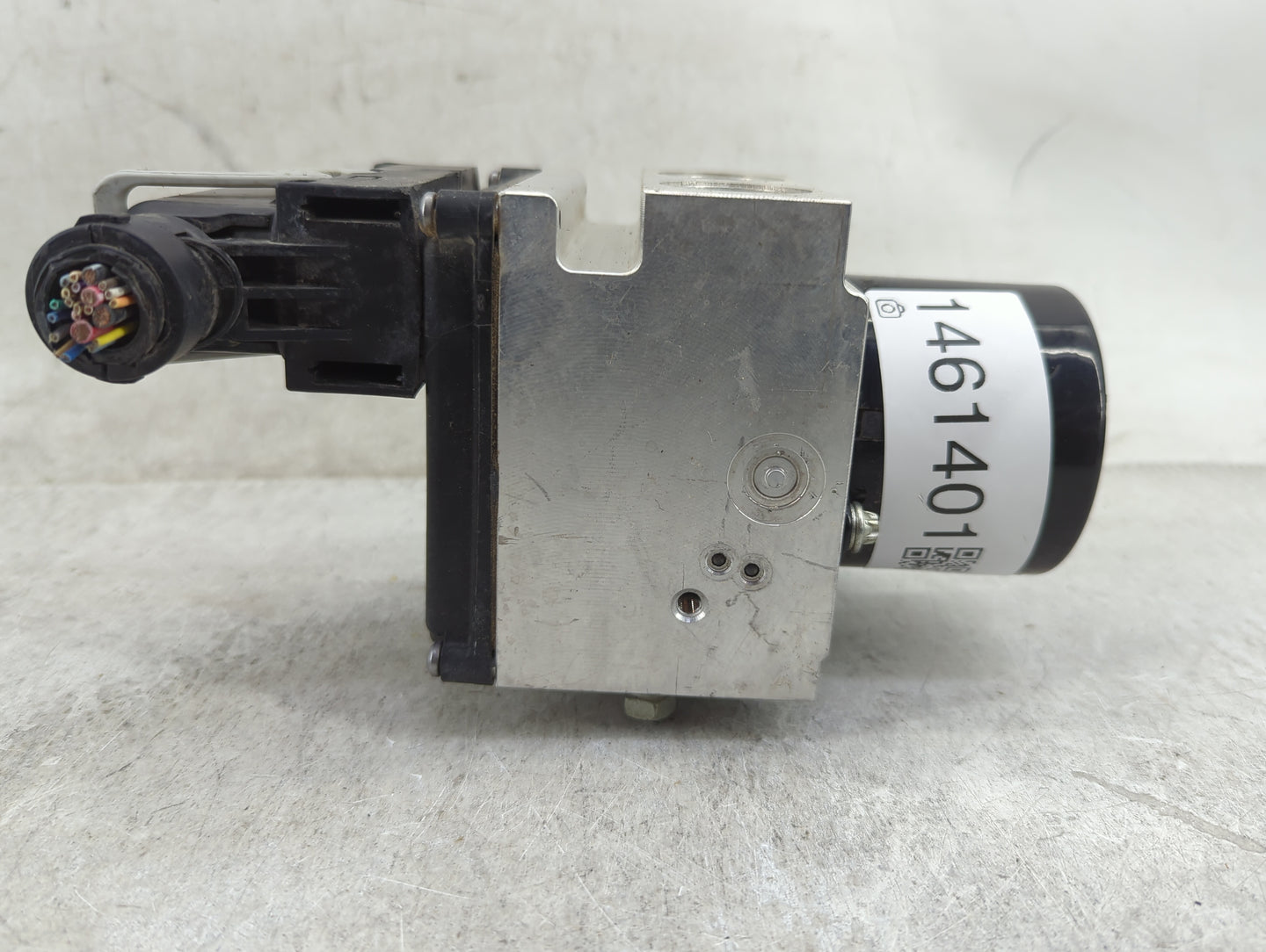 2010 Chevrolet Malibu ABS Pump Control Module Replacement P/N:25949990 Fits OEM Used Auto Parts - Oemusedautoparts1.com