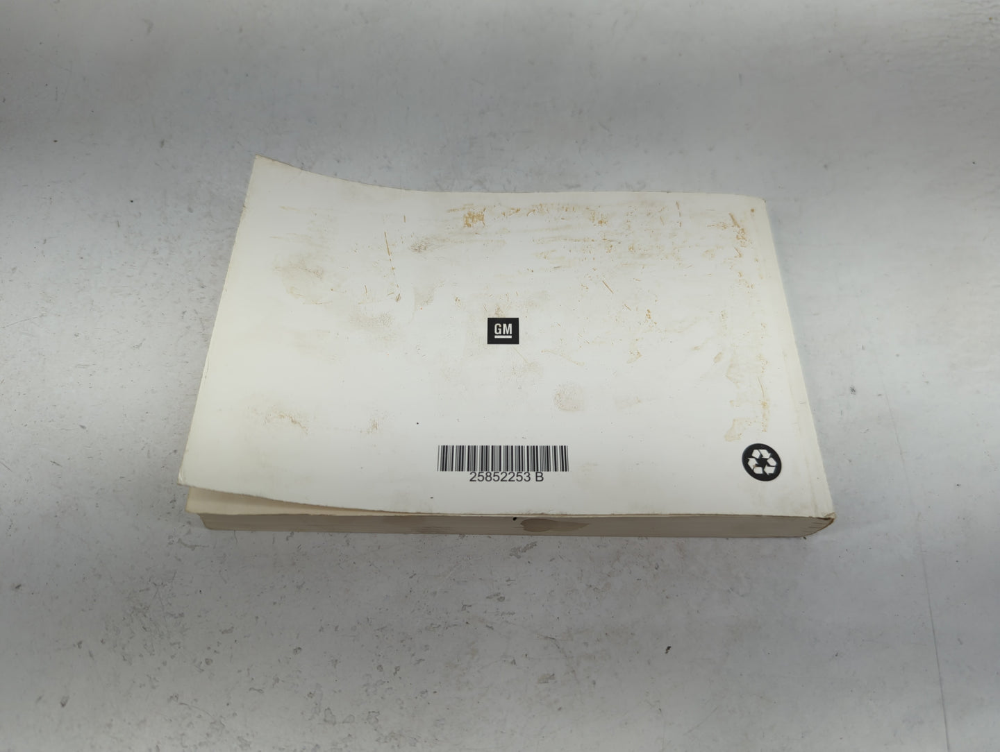 2010 Chevrolet Malibu Owners Manual Book Guide P/N:25852253 OEM Used Auto Parts - Oemusedautoparts1.com
