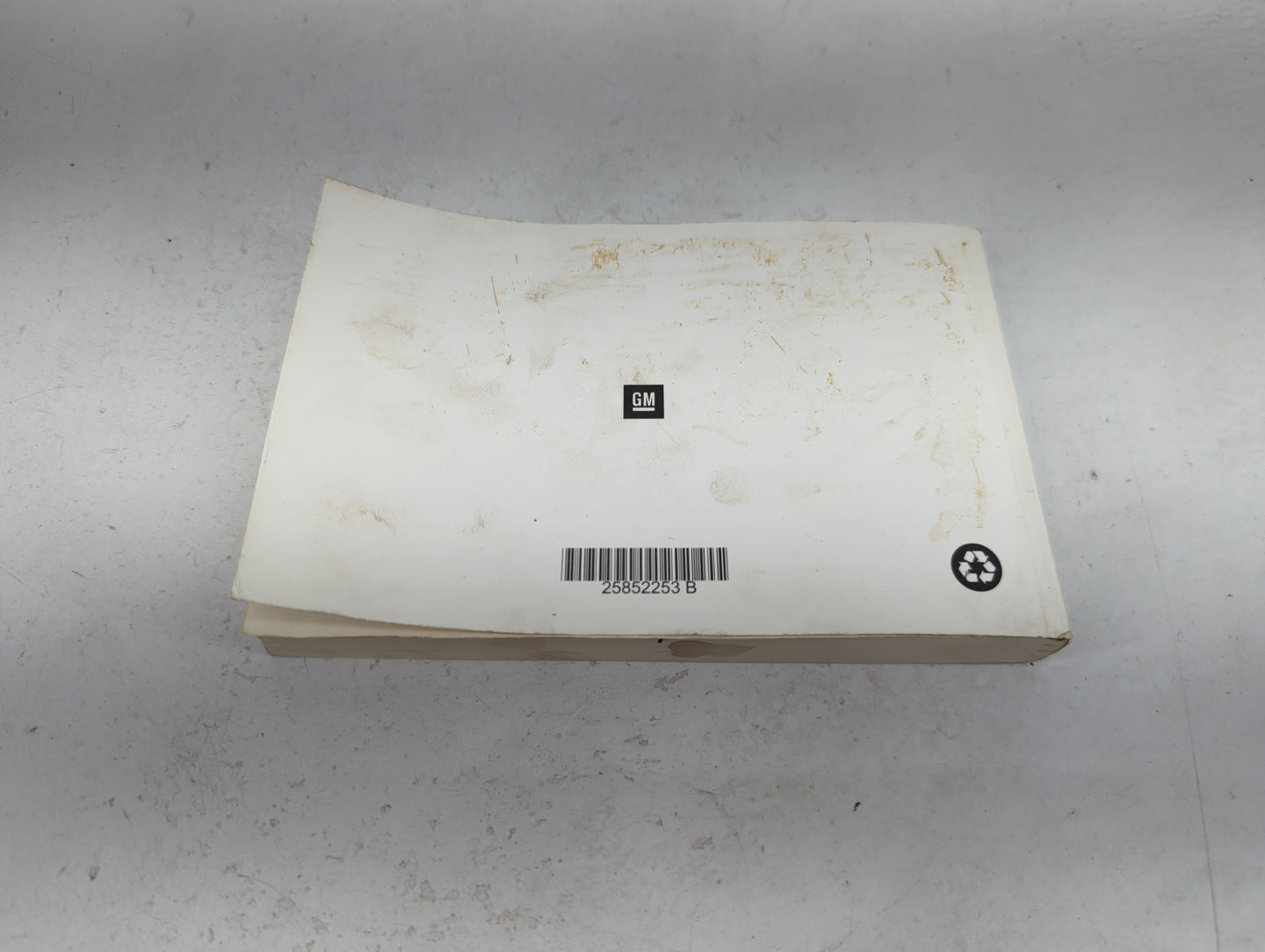 2010 Chevrolet Malibu Owners Manual Book Guide P/N:25852253 OEM Used Auto Parts - Oemusedautoparts1.com