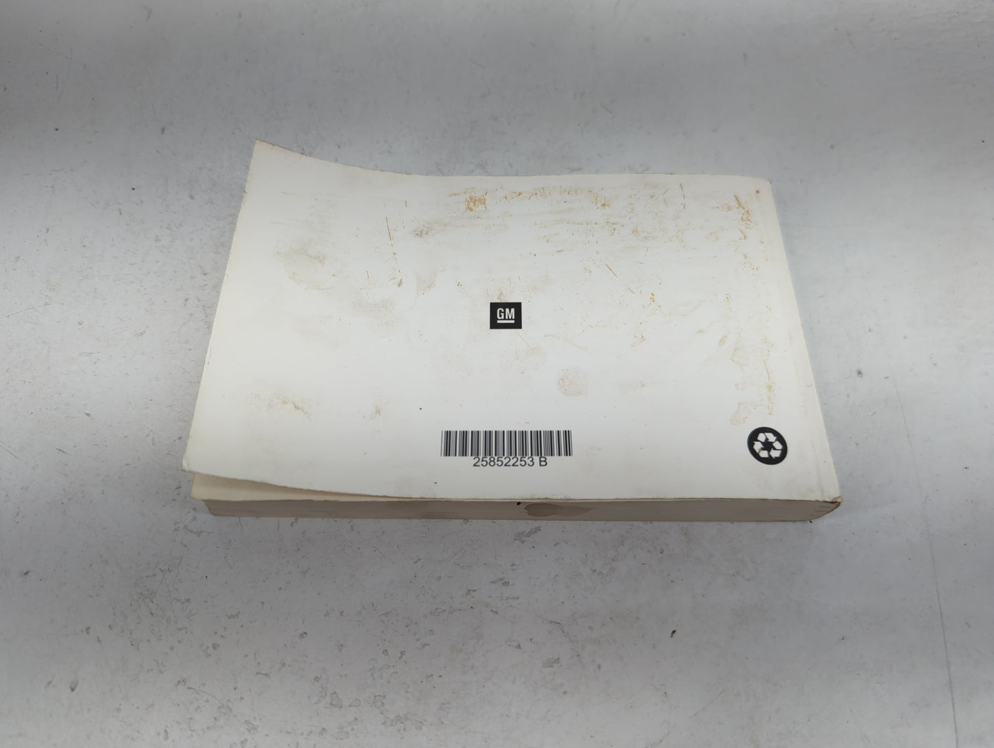 2010 Chevrolet Malibu Owners Manual Book Guide P/N:25852253 OEM Used Auto Parts - Oemusedautoparts1.com