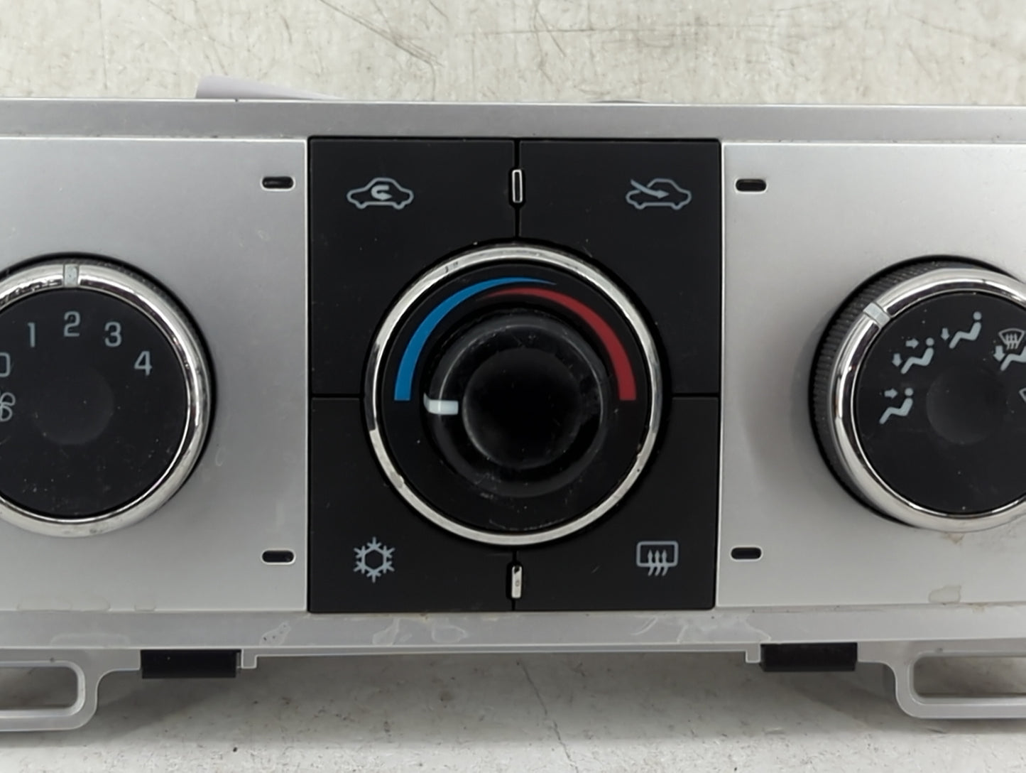 2008-2012 Chevrolet Malibu Climate Control Module Temperature AC/Heater Replacement P/N:28251428 20923130 Fits OEM Used Auto