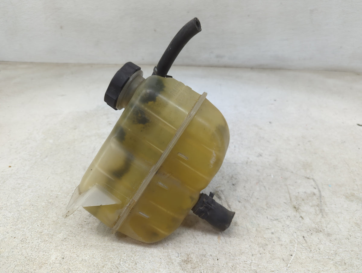 2007 Chevrolet Malibu Radiator Coolant Overflow Expansion Tank Bottle 1465536 - Oemusedautoparts1.com