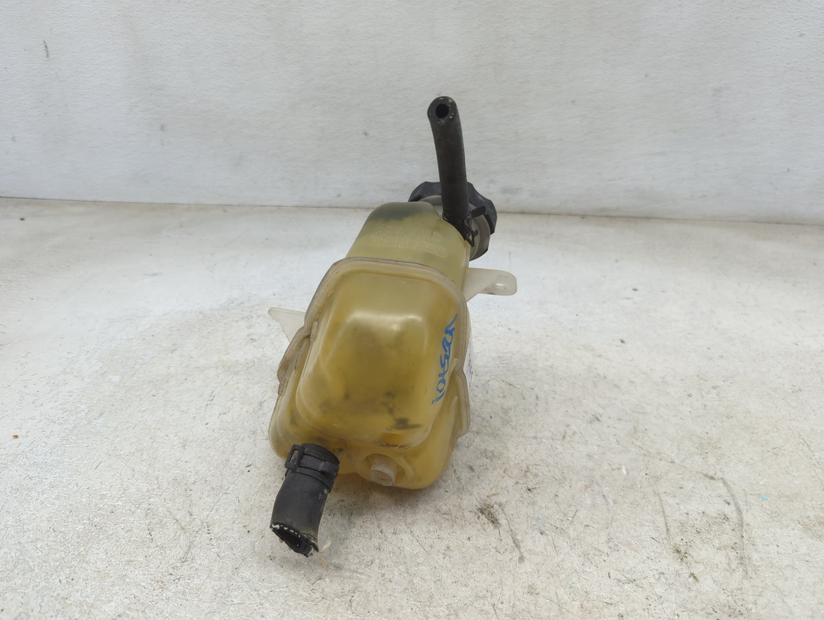 2007 Chevrolet Malibu Radiator Coolant Overflow Expansion Tank Bottle 1465536 - Oemusedautoparts1.com