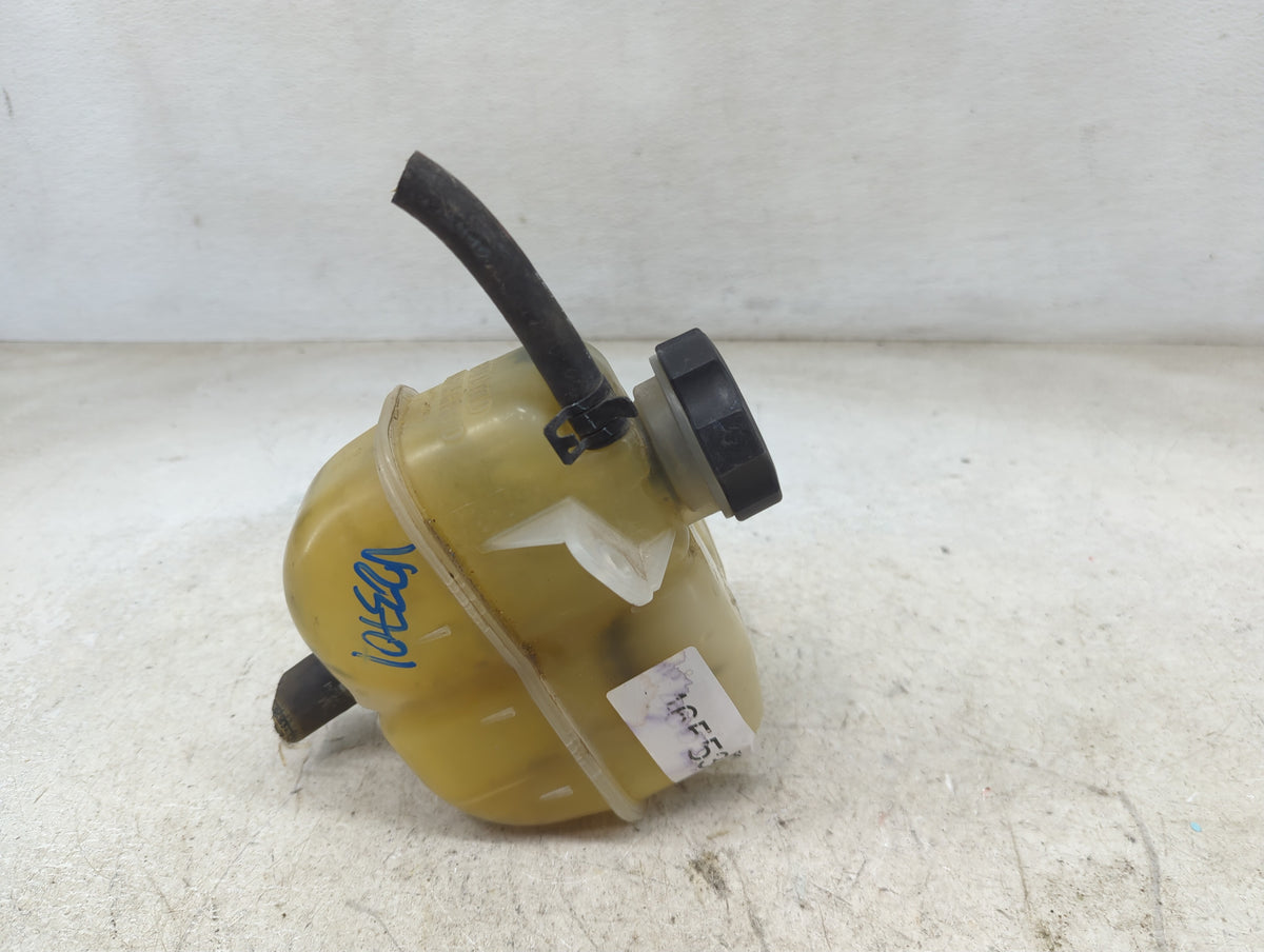 2007 Chevrolet Malibu Radiator Coolant Overflow Expansion Tank Bottle 1465536 - Oemusedautoparts1.com