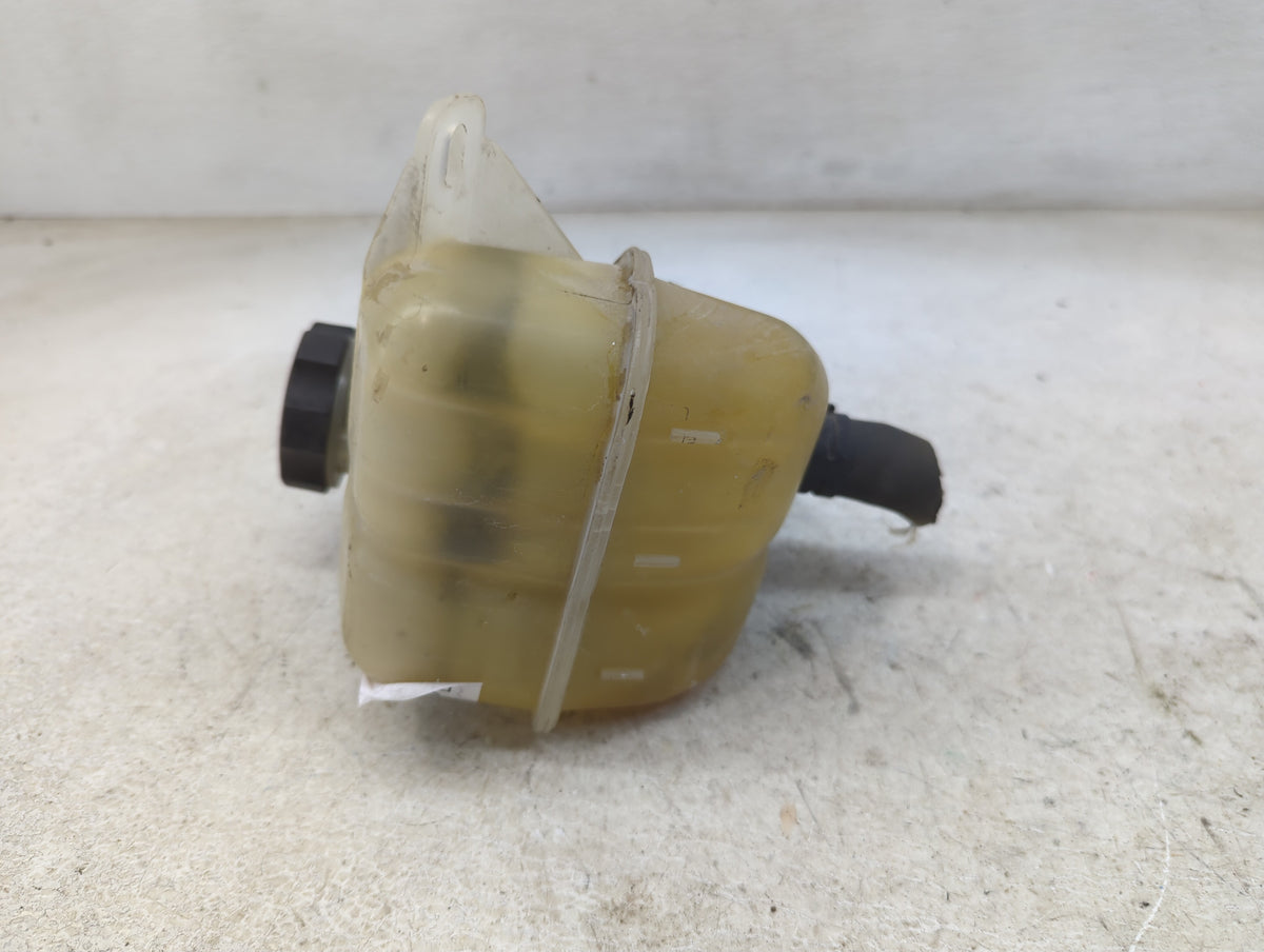2007 Chevrolet Malibu Radiator Coolant Overflow Expansion Tank Bottle 1465536 - Oemusedautoparts1.com