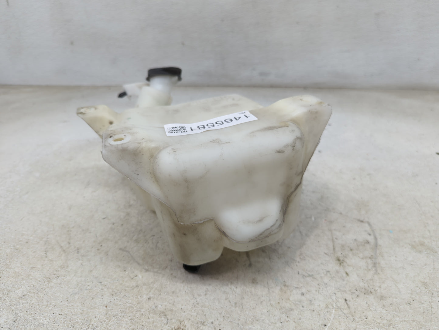 2008-2012 Chevrolet Malibu Windshield Washer Fluid Reservoir Bottle Oem 1465581 - Oemusedautoparts1.com