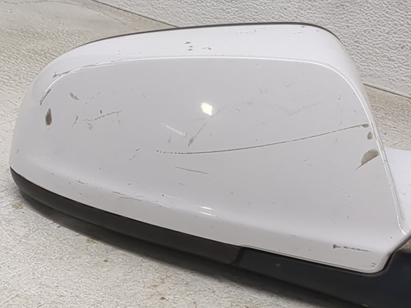 2010 Chevrolet Malibu Passenger Side View Mirror - Right Door Mirror OEM Used - Oemusedautoparts1.com