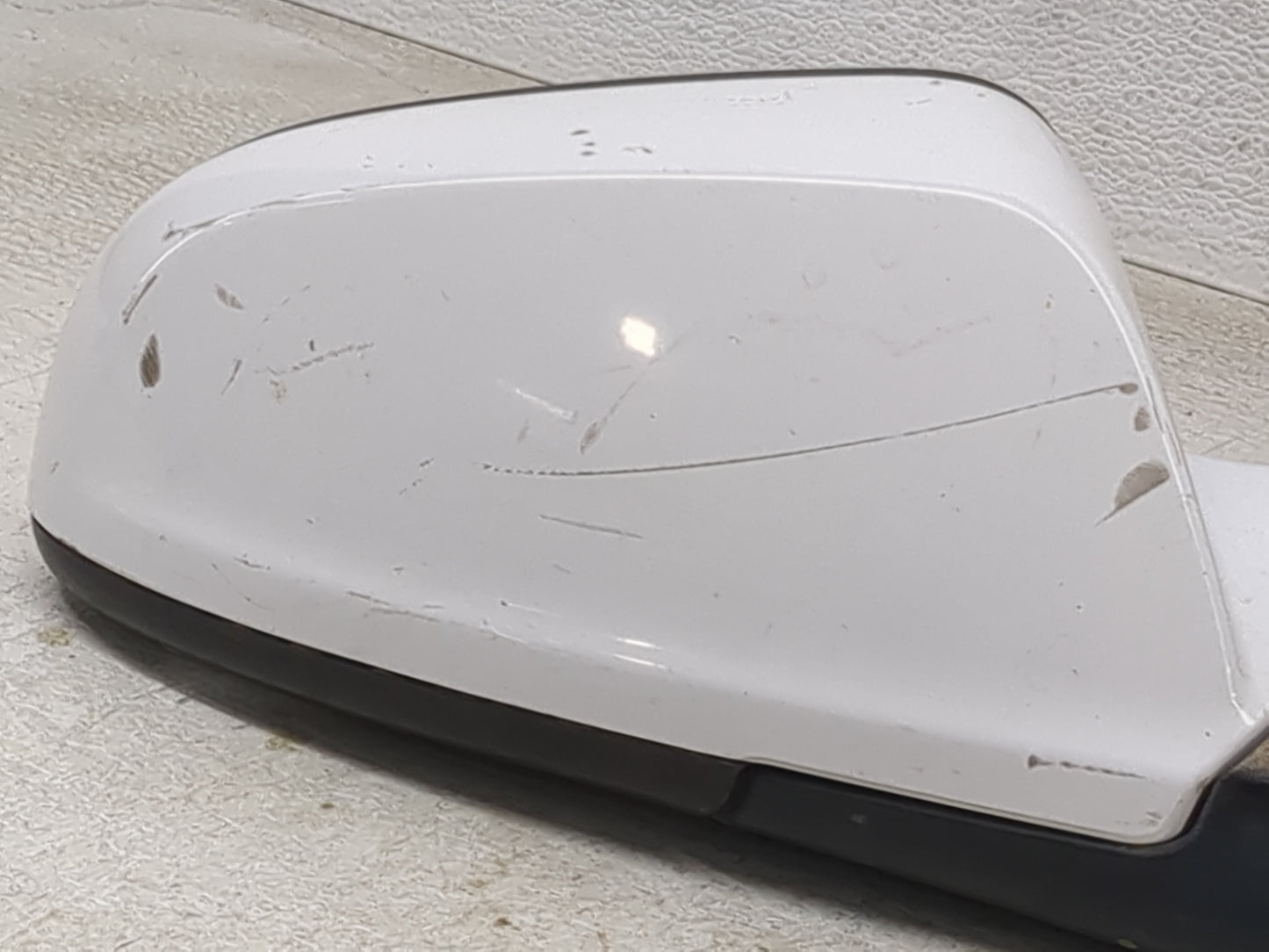 2010 Chevrolet Malibu Passenger Side View Mirror - Right Door Mirror OEM Used - Oemusedautoparts1.com