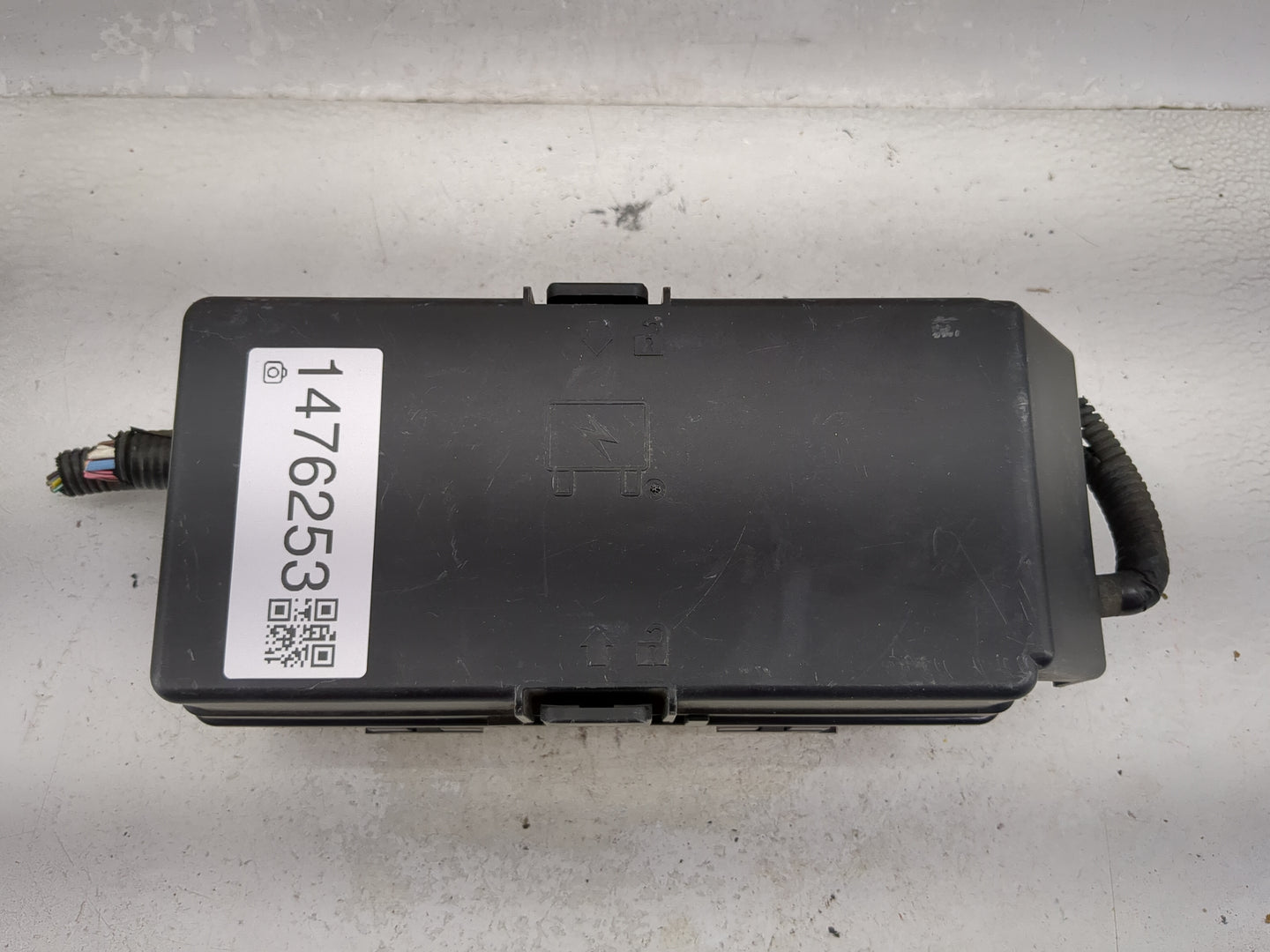 2008-2012 Chevrolet Malibu Fusebox Fuse Box Panel Relay Module P/N:13572722 Fits Fits 2008 2009 2010 2011 2012 OEM Used Auto