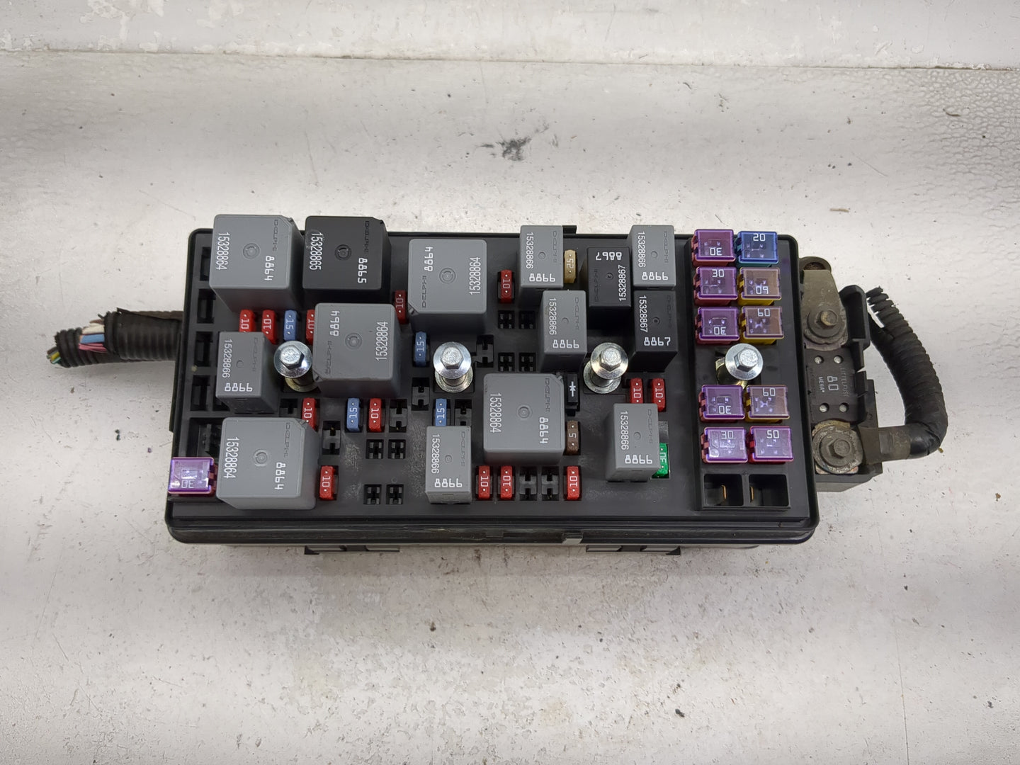2008-2012 Chevrolet Malibu Fusebox Fuse Box Panel Relay Module P/N:13572722 Fits Fits 2008 2009 2010 2011 2012 OEM Used Auto