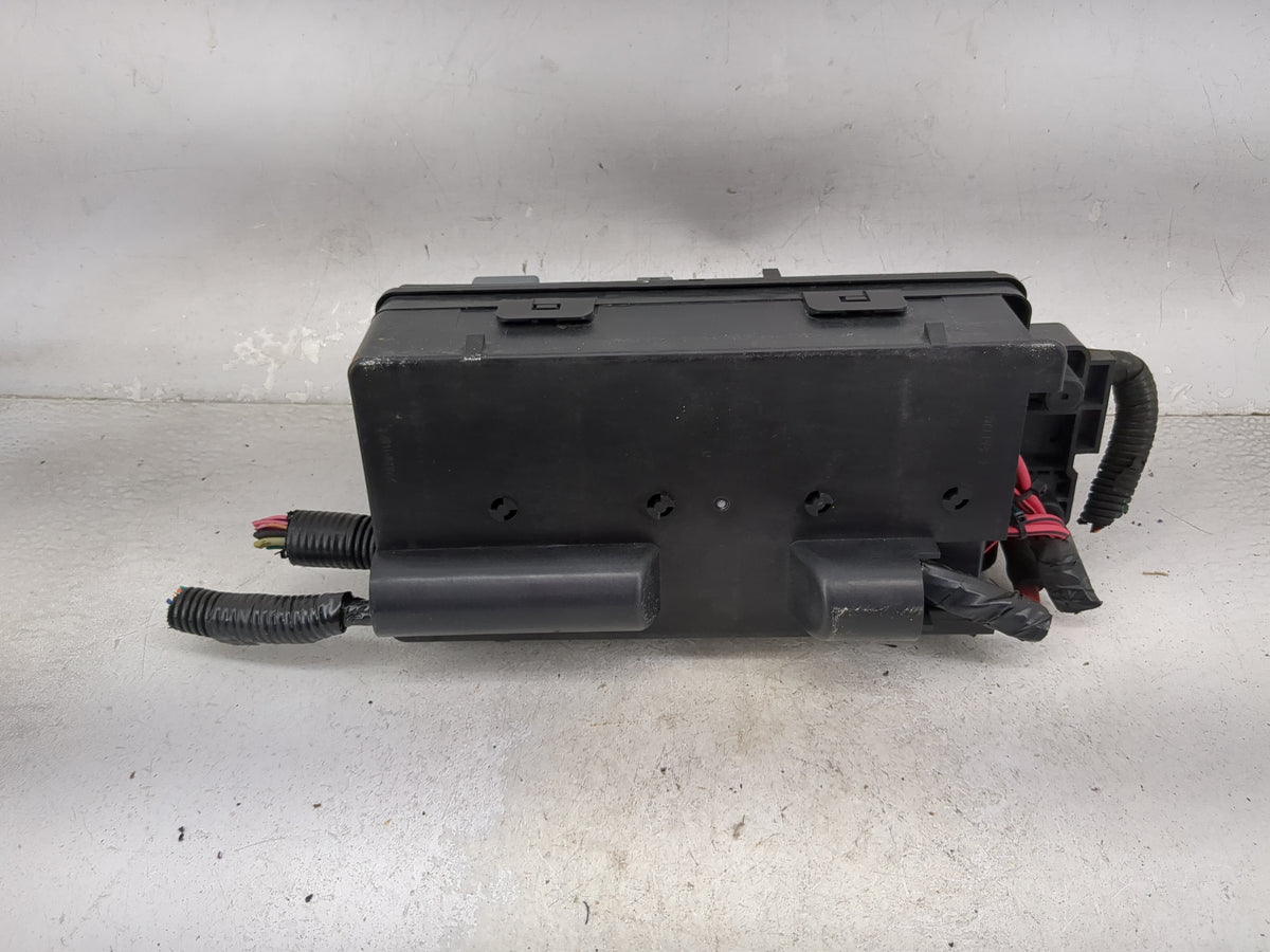 2008-2012 Chevrolet Malibu Fusebox Fuse Box Panel Relay Module P/N:13572722 Fits Fits 2008 2009 2010 2011 2012 OEM Used Auto