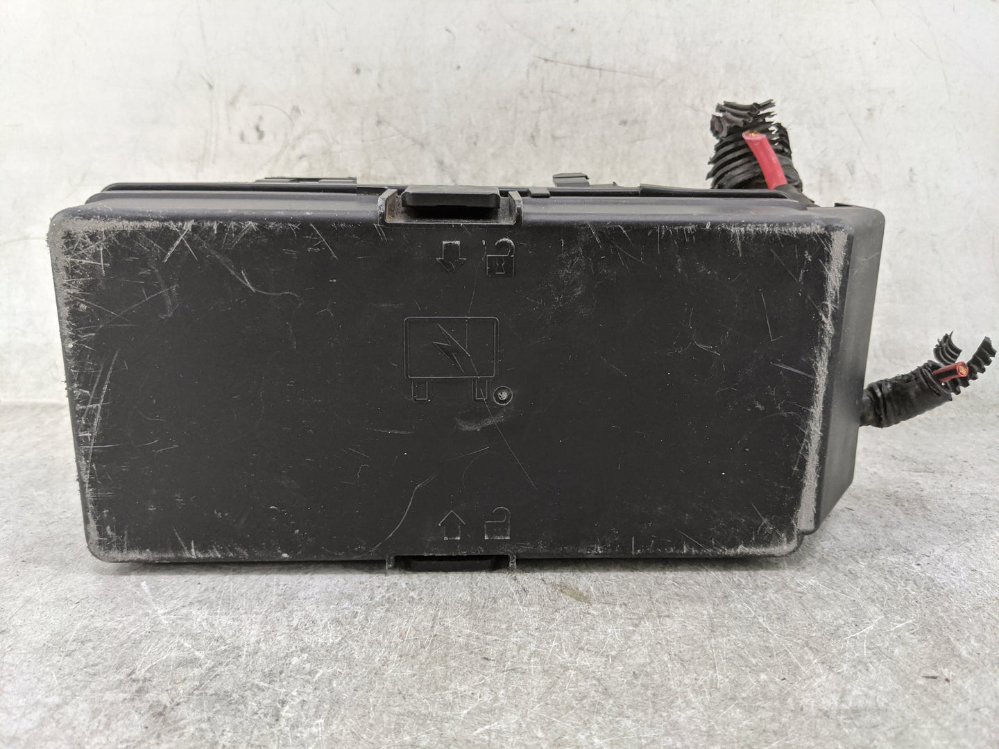 2009-2012 Chevrolet Malibu Fusebox Fuse Box Panel Relay Module P/N:20822695 Fits Fits 2009 2010 2011 2012 OEM Used Auto Part
