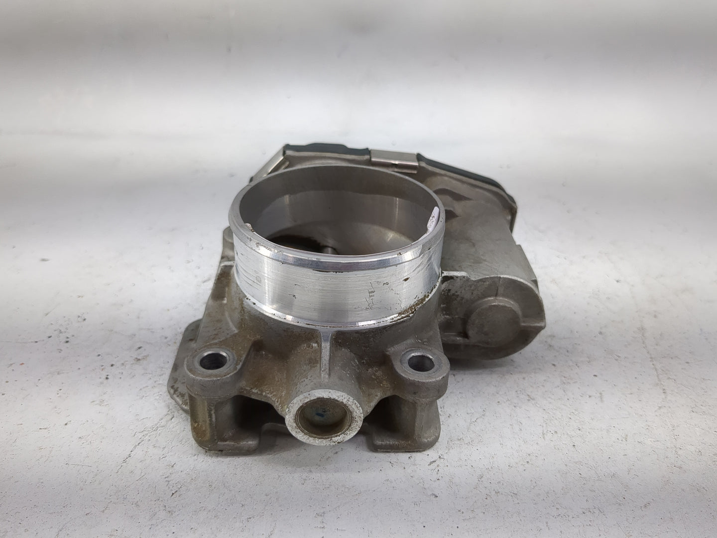2008-2012 Chevrolet Malibu Throttle Body P/N:0880AA186AA3686C Fits Fits 2007 2008 2009 2010 2011 2012 OEM Used Auto Parts - 