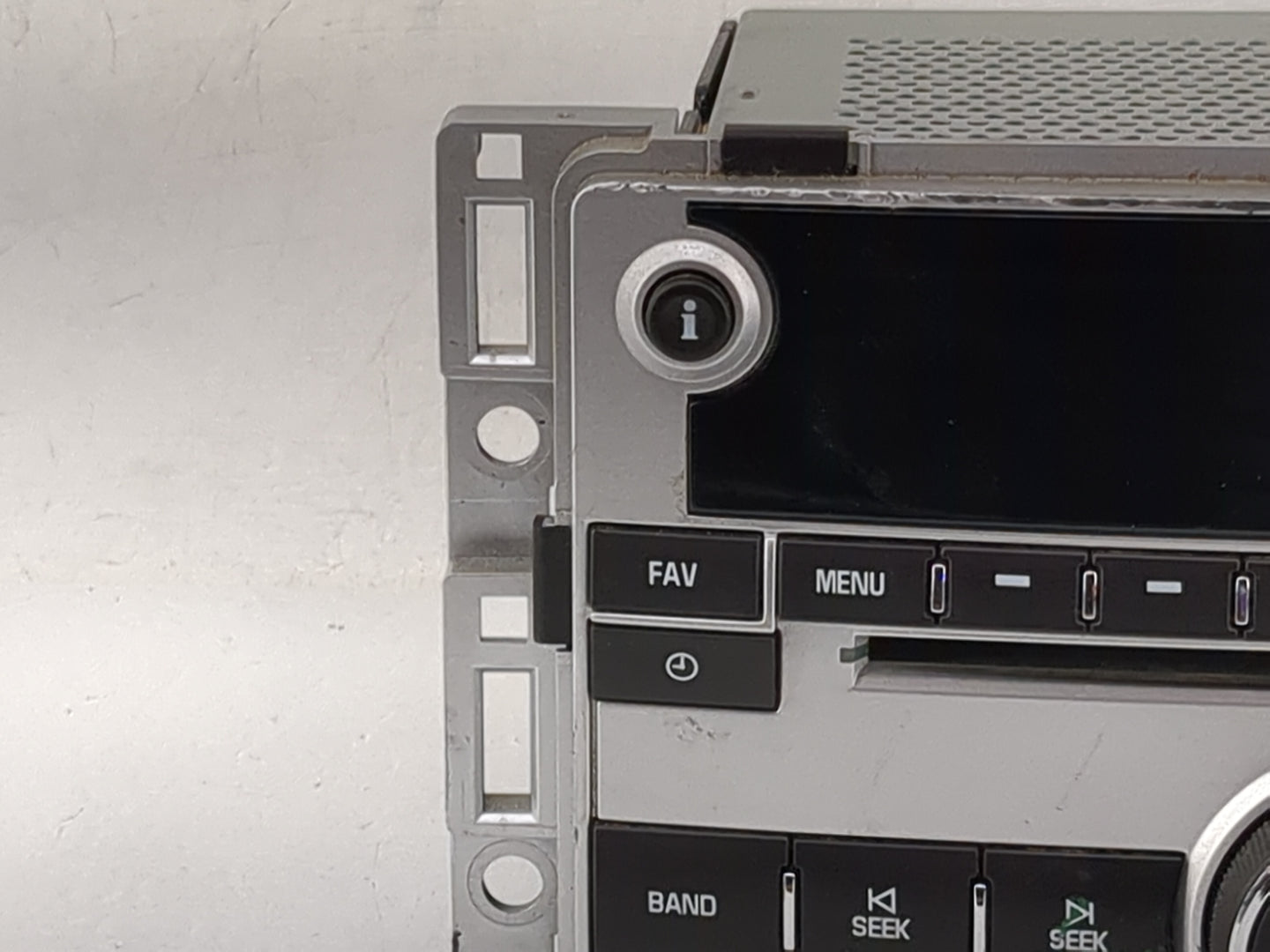 2009-2012 Chevrolet Malibu Radio AM FM Cd Player Receiver Replacement Fits Fits 2009 2010 2011 2012 OEM Used Auto Parts - Oe