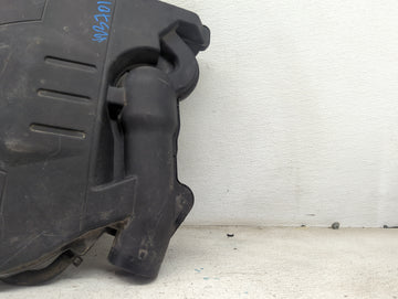 2010 Chevrolet Malibu Engine Cover 1479413