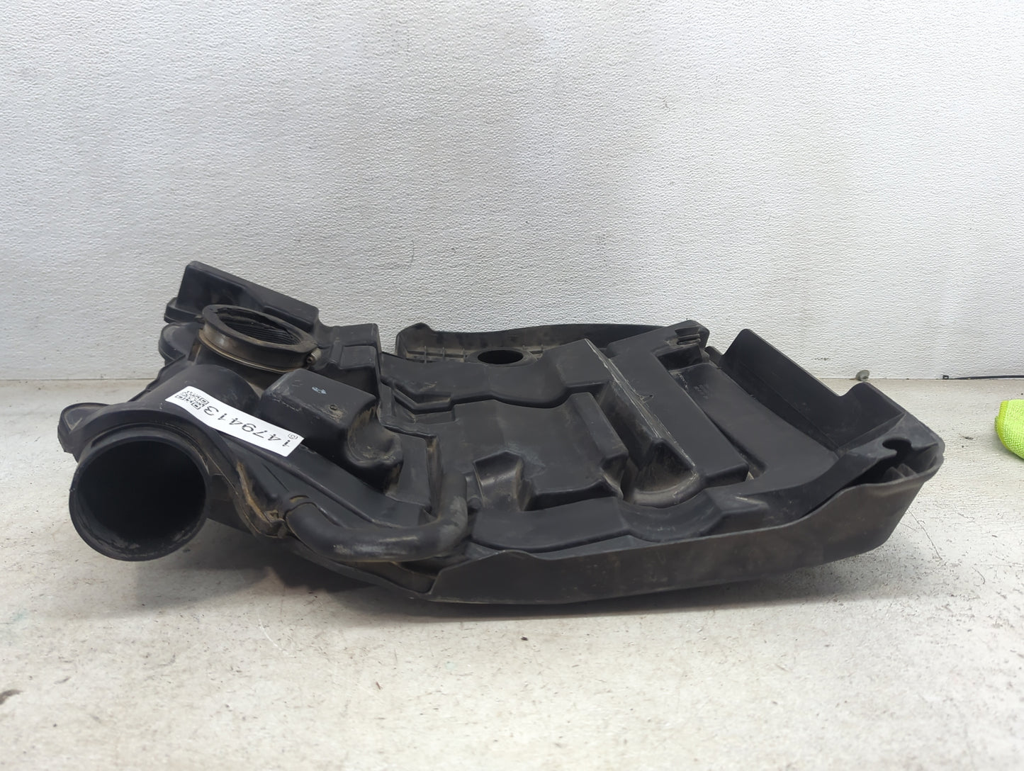 2010 Chevrolet Malibu Engine Cover 1479413 - Oemusedautoparts1.com