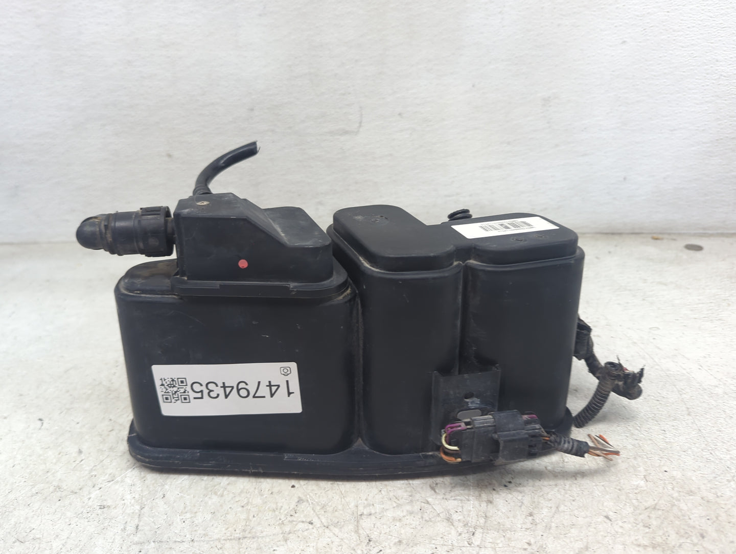 2010 Chevrolet Malibu Fuel Vapor Charcoal Canister - Oemusedautoparts1.com