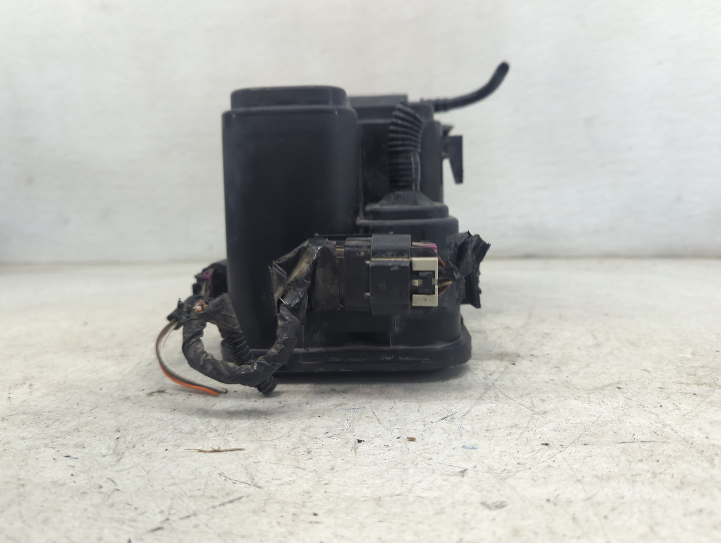 2010 Chevrolet Malibu Fuel Vapor Charcoal Canister - Oemusedautoparts1.com