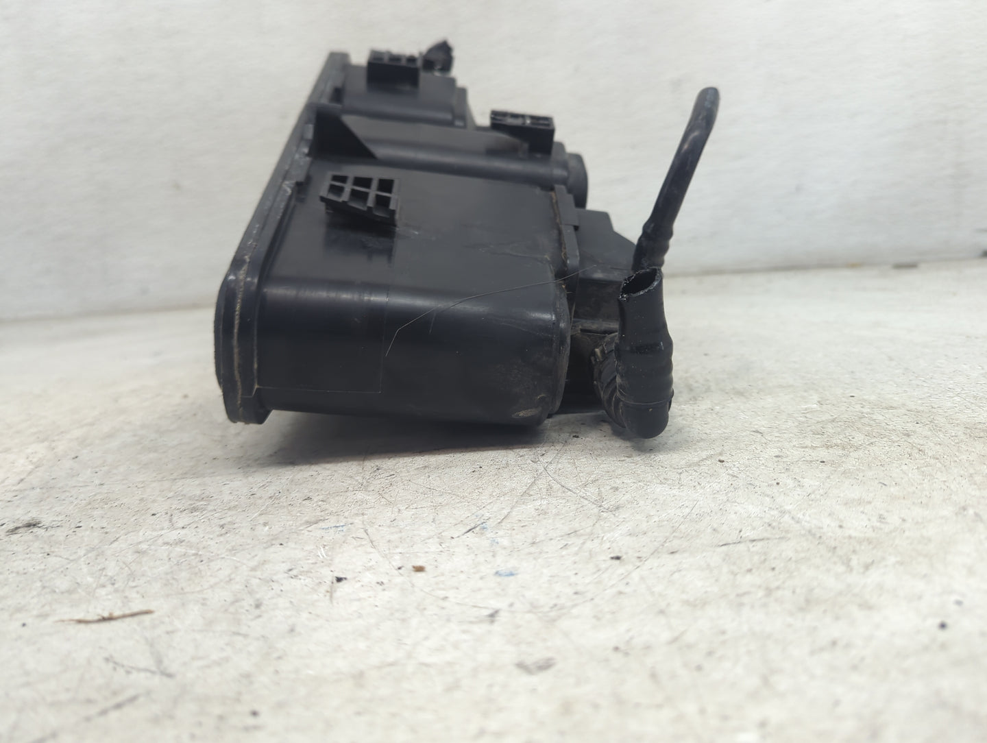 2010 Chevrolet Malibu Fuel Vapor Charcoal Canister - Oemusedautoparts1.com