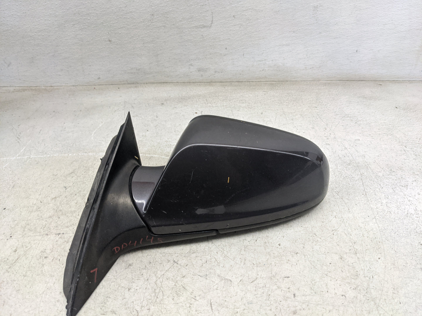 2010 Chevrolet Malibu Driver Side View Mirror - Left Door Mirror OEM Used - Oemusedautoparts1.com