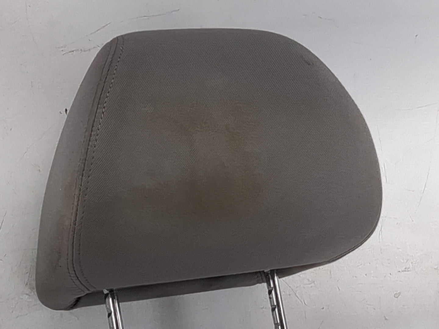 2010 Chevrolet Malibu Headrest Head Rest Front Driver Seat Gray 1480845 - Oemusedautoparts1.com