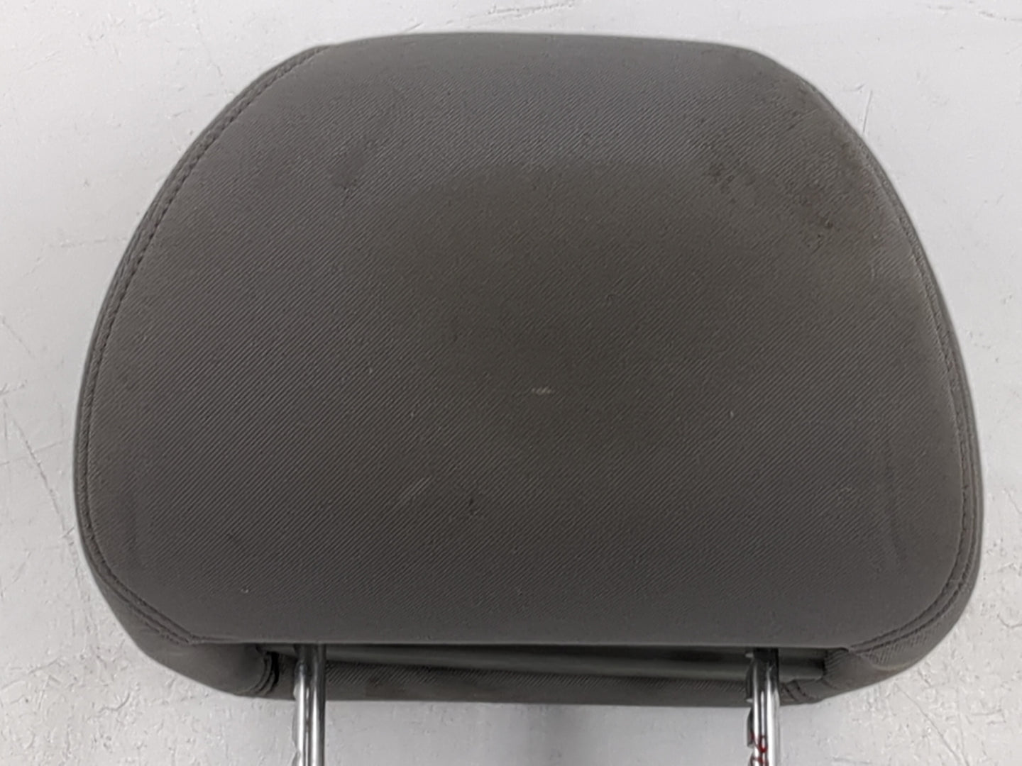 2010 Chevrolet Malibu Headrest Head Rest Front Driver Seat Gray 1480883 - Oemusedautoparts1.com