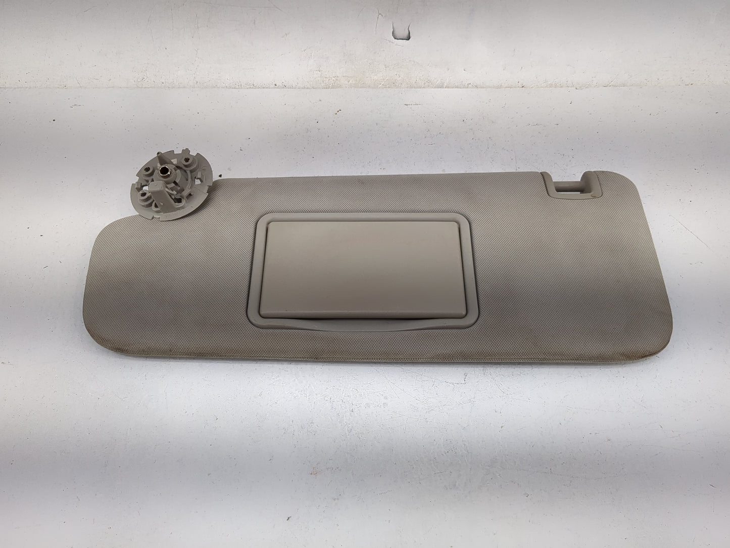 2010 Chevrolet Malibu Sun Visor Shade Replacement Driver Left Mirror Fits OEM Used Auto Parts - Oemusedautoparts1.com