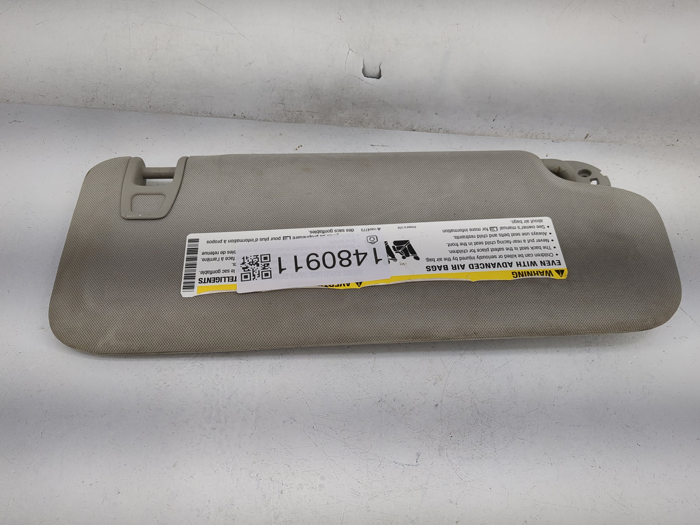 2010 Chevrolet Malibu Sun Visor Shade Replacement Driver Left Mirror Fits OEM Used Auto Parts - Oemusedautoparts1.com