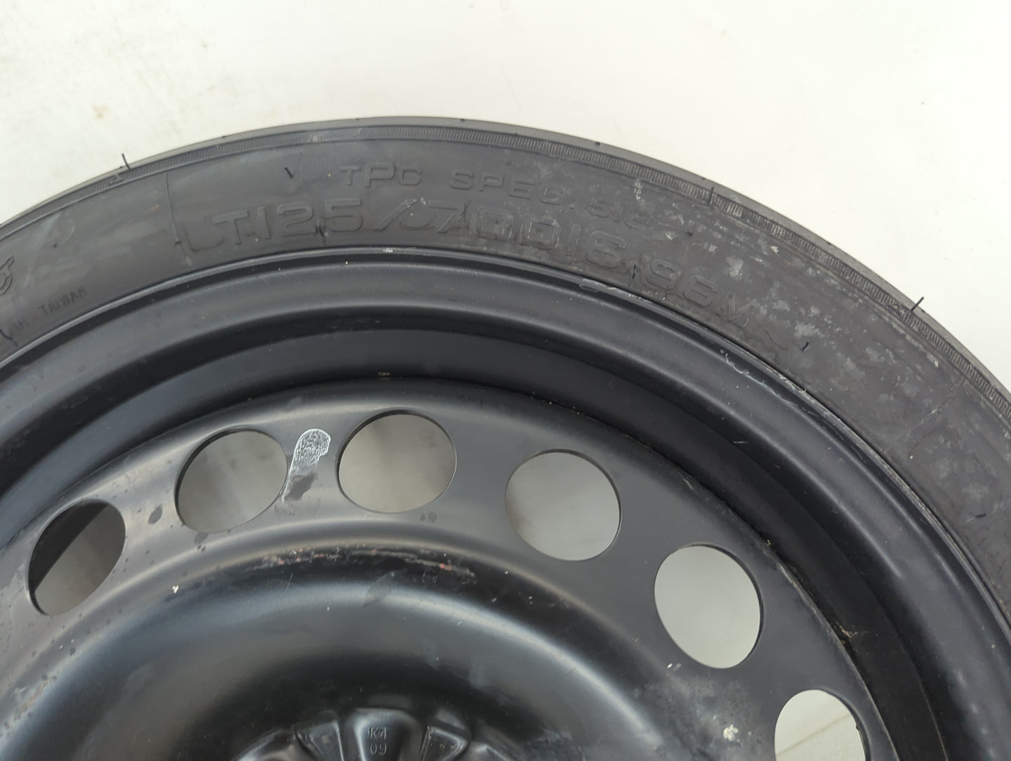 2010 Chevrolet Malibu Spare Donut Tire Wheel Rim Oem - Oemusedautoparts1.com