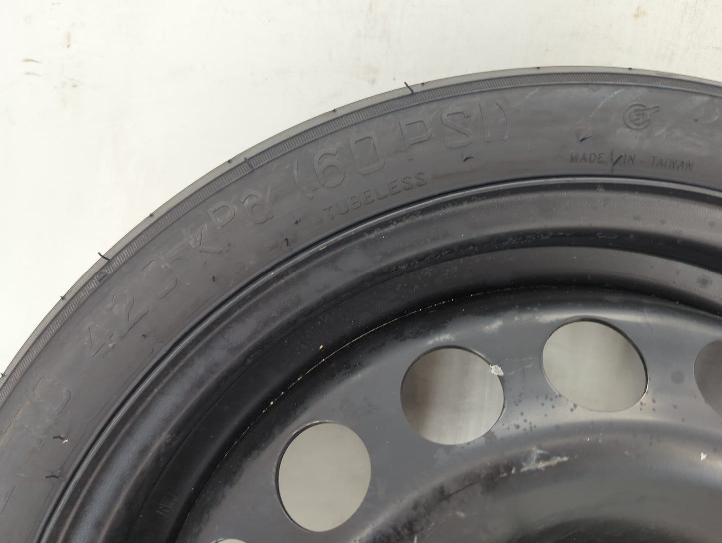 2010 Chevrolet Malibu Spare Donut Tire Wheel Rim Oem - Oemusedautoparts1.com